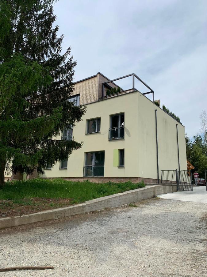 Apartman S Terasou Зволен Экстерьер фото