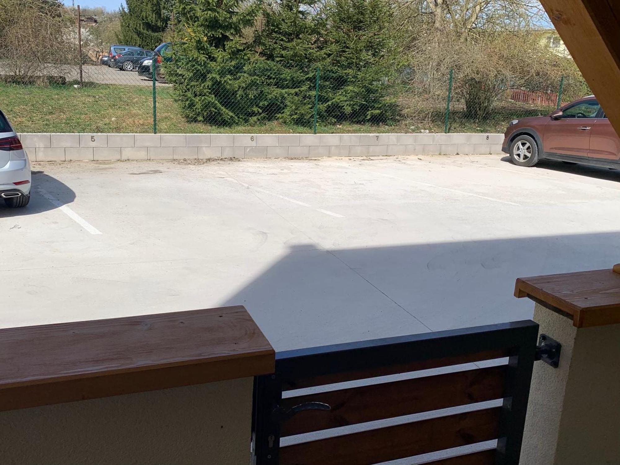 Apartman S Terasou Зволен Экстерьер фото